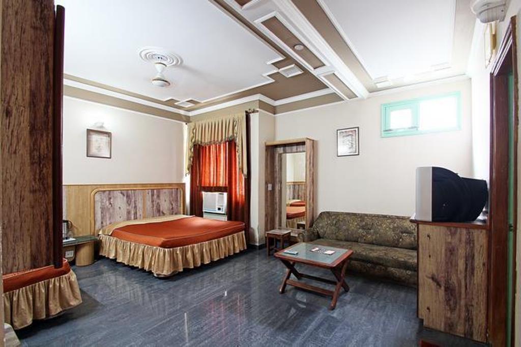 Hotel Chirag International Katra  Eksteriør bilde