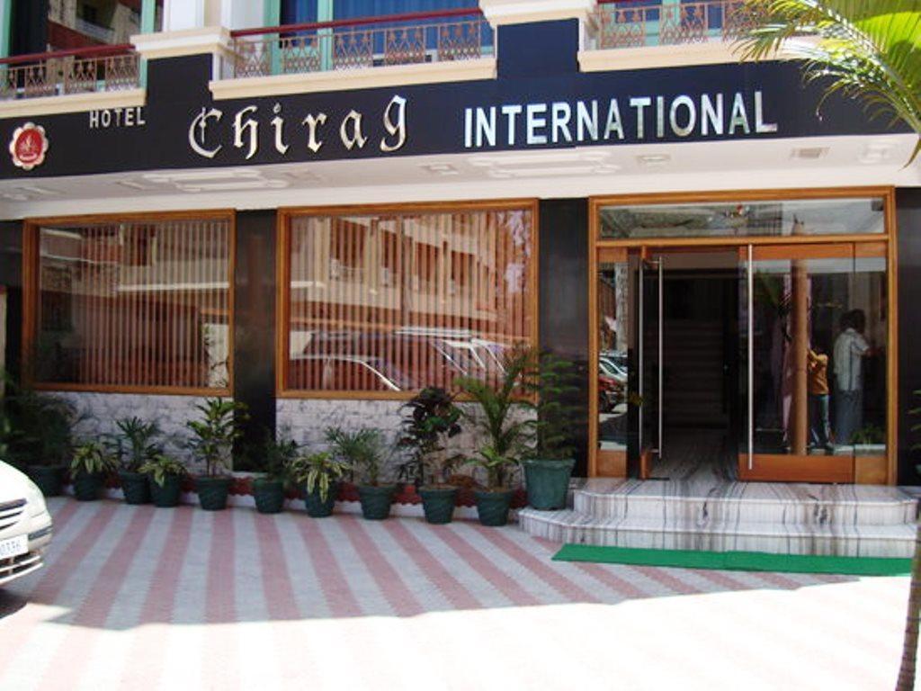 Hotel Chirag International Katra  Eksteriør bilde
